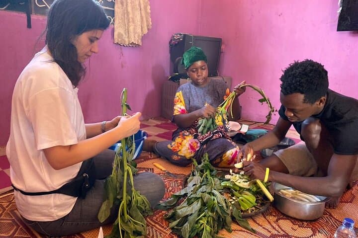 Spice tour and cooking class (local food)