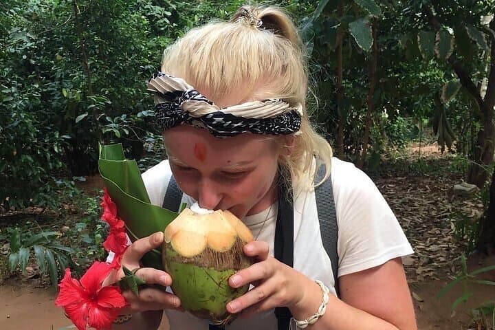 Spice tour and cooking class (local food)