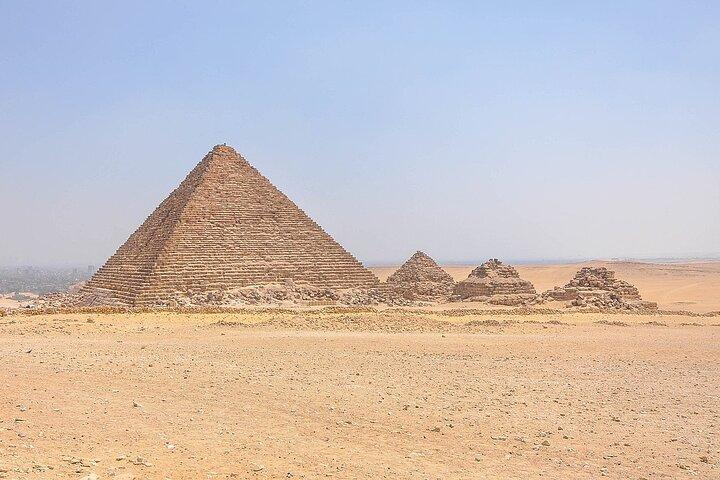 Pyramids of Egypt Day Tour: Giza Pyramids, Sakkara and Dahshur Pyramids