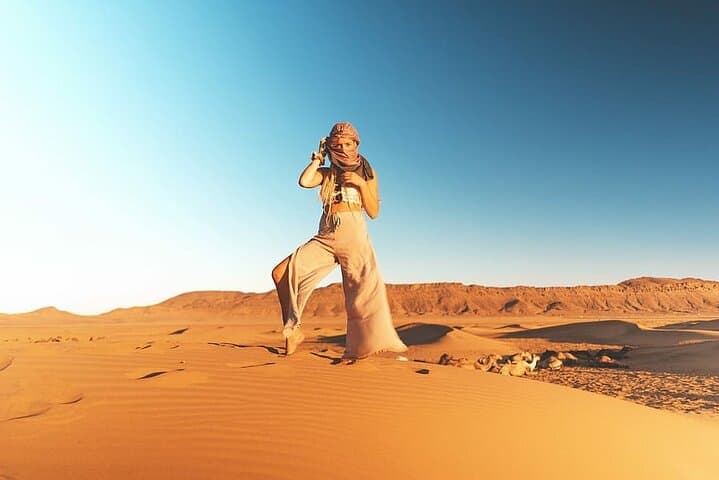 Dubai Private 4x4 Evening Desert Safari BBQ Dinner Bedouin Camp