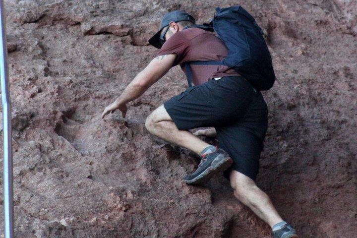 Epic Camelback Mountain Guided Hiking Adventure in Phoenix, Arizona