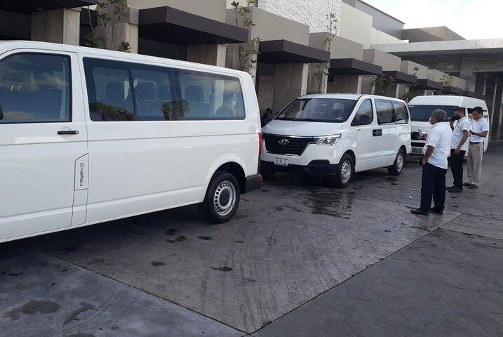 Cancun Int.Airport to Marriott Cancun 4-10 passengers ROUNDTRIP
