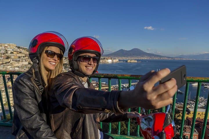 Audioguided Vespa Tour of Naples (Vespa with driver)