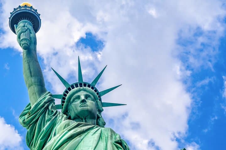 Statue of Liberty Tour with Ellis Island and Immigration Museum