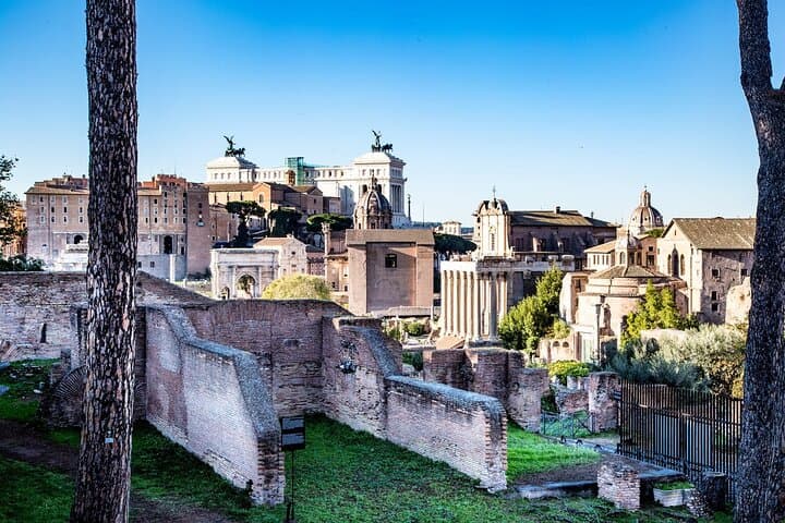 Private Guided Tour in the Colosseum and Ancient Rome