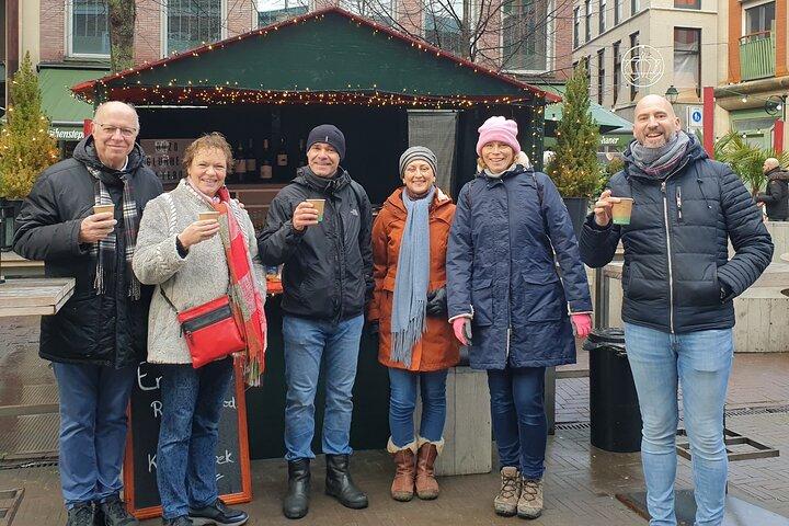 See Love Signs: an inspiring Private Walking Tour in The Hague's Royal Quarter