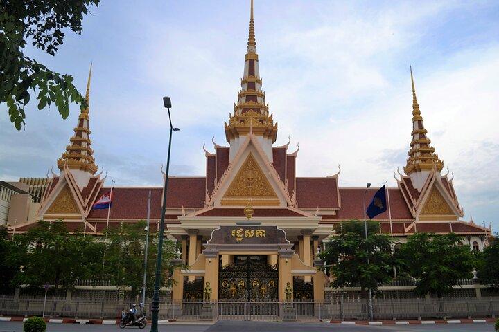 Phnom Penh Private City Tour