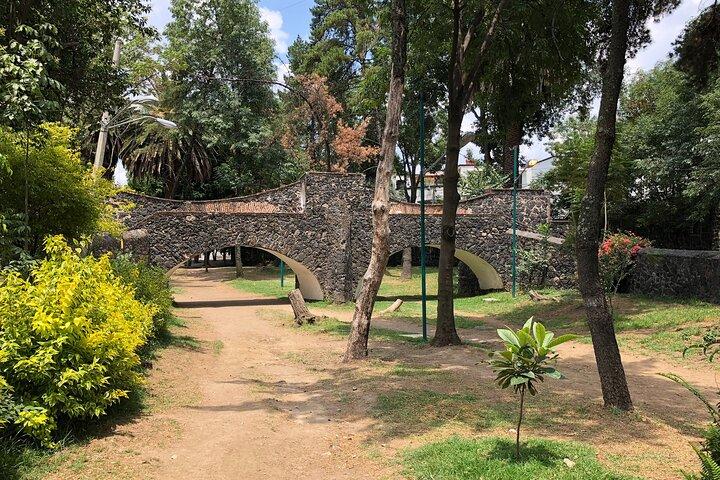 Hidden Gems of Mexico City: Exploration Game and Tour
