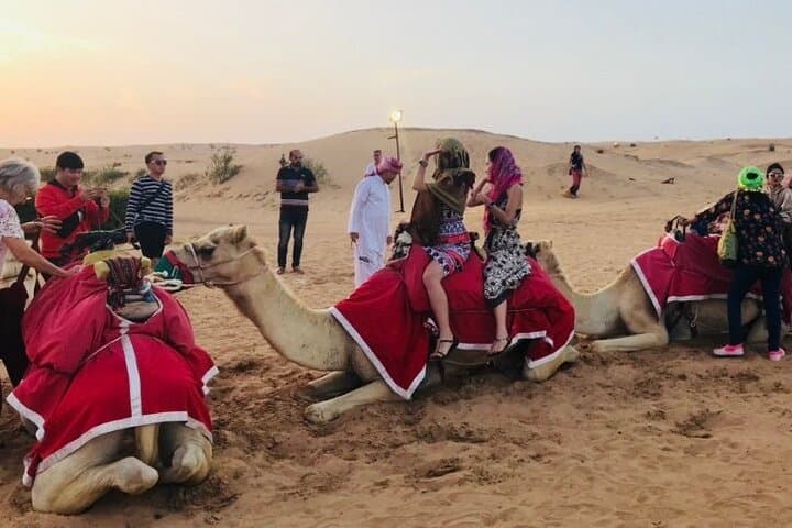 Desert Safari Dubai with BBQ Dinner and Belly Dance