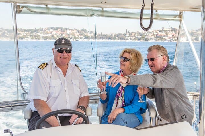 Private Sydney Harbour Lunch Cruise Including Unlimited Drinks