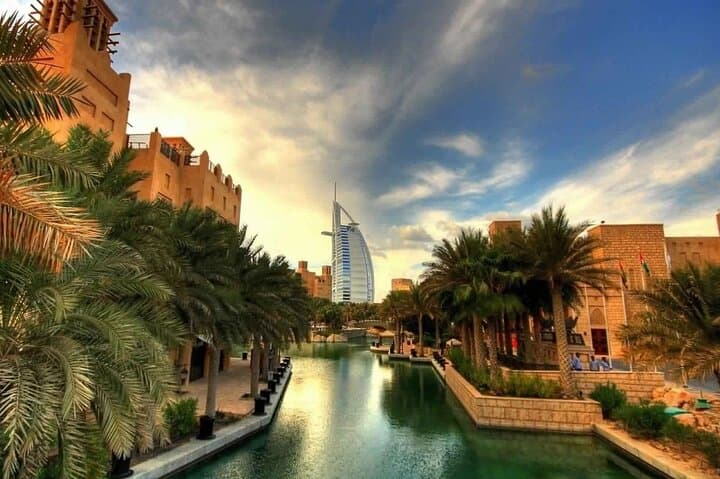 4-Day Private Dubai and Abu Dhabi Tour