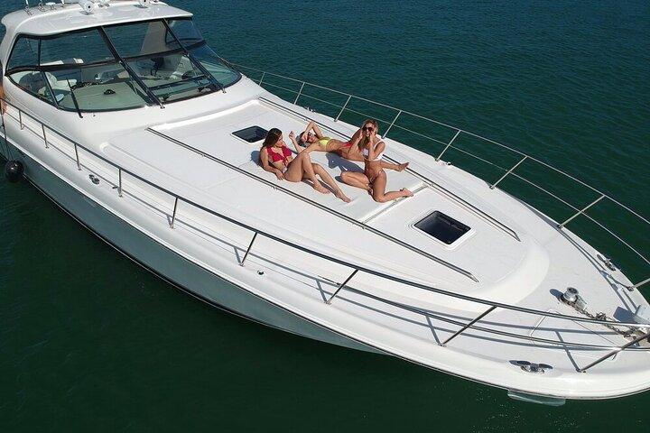 Beautiful SUNDANCER 60ft Private yacht / 18PAX 25P15