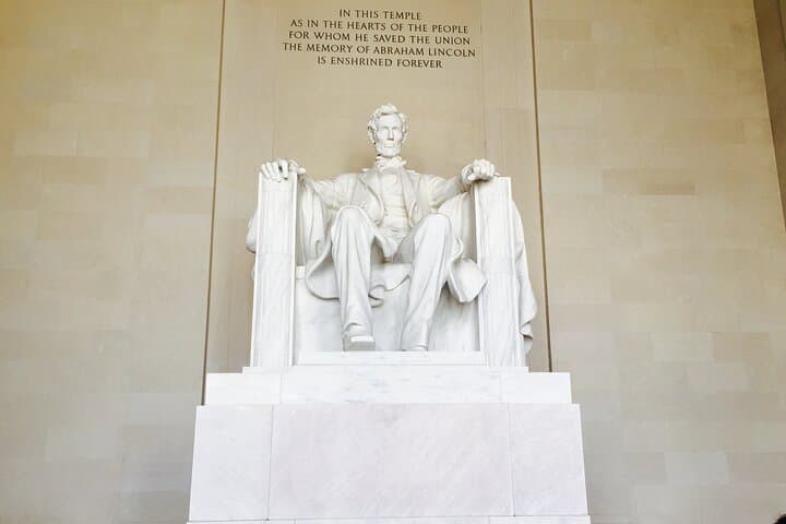 Washington DC and Monuments Day Tour from New York