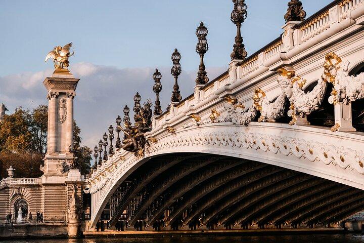 Paris Private Walking Tour with a Local