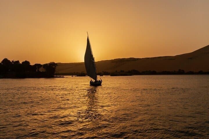 Private Karnak Temple Tour by Felucca from Luxor