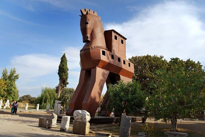 Private Day-Tour of Ancient Battle Fields (Troy & Gallipoli)