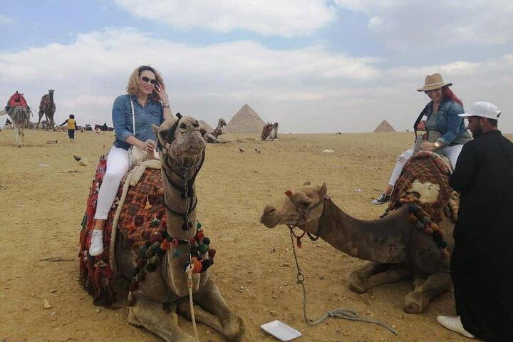 Horse or Camel Riding Tour around Sahara Giza pyramids