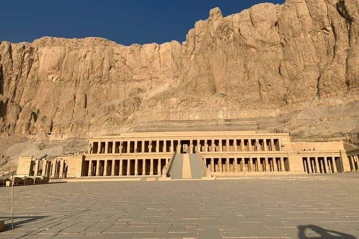 Private Full-Day Tour to West and East Banks of Luxor