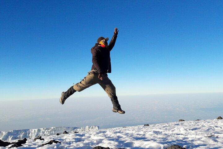 8-Day Mount Kilimanjaro Hiking Tour from Arusha