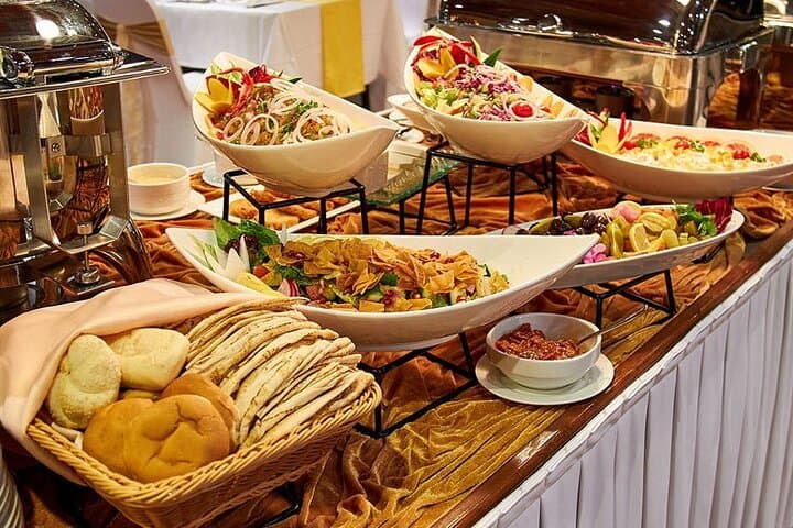Dhow Cruise Dinner with Entertainment
