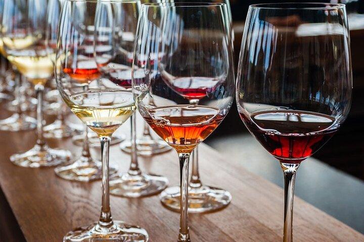 Private Wine Tour in Niagara-on-the-Lake w/ cheese & charcuterie