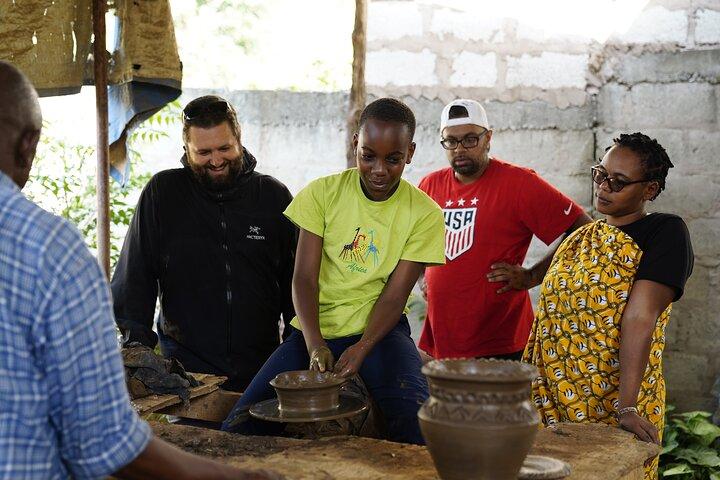 Private Traditional Pottery Class near Arusha
