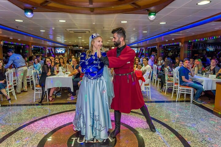 Istanbul Dinner Cruise with Dinner & Entertaintment Private Tables