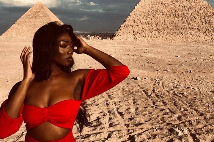 8-Hour Private Tour Pyramids Giza , Egyptian Museum and local Bazaar from Cairo
