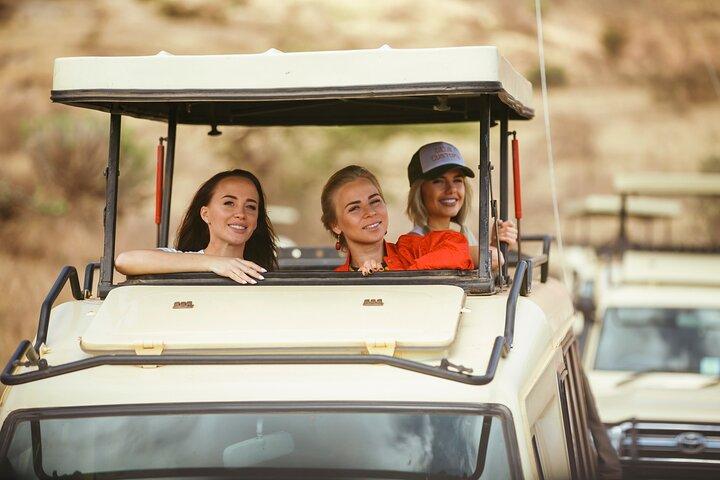 3 Days Serengeti Park & Ngorongoro Crater Adventure Safari