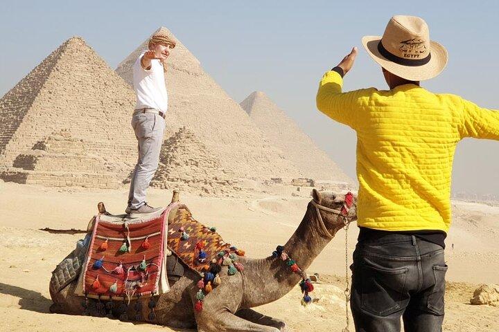 Private tour Giza Pyramids, Egyptian Museum, Sphinx, Lunch, Camel ride