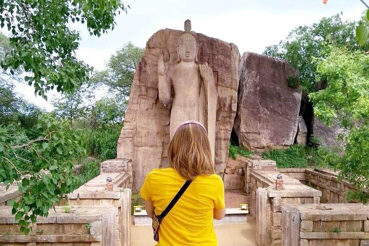 9 Days Sri Lanka tour package From Negombo with Meal