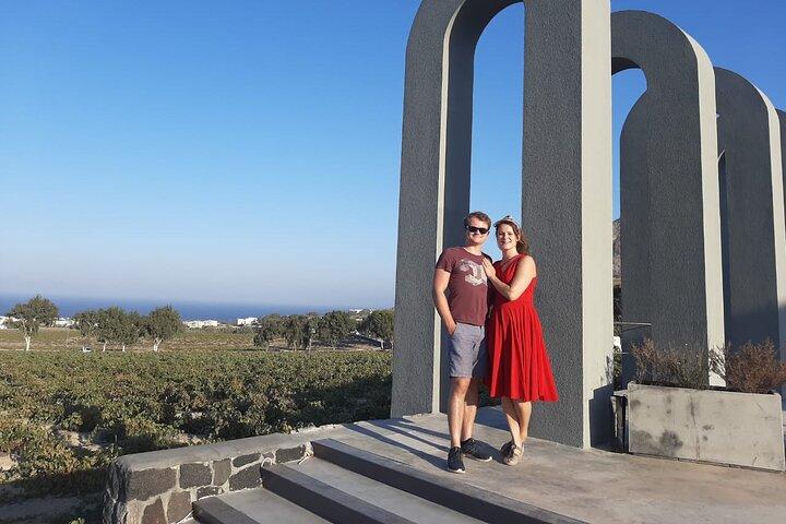 Santorini First-time Visitors Private Tour with Wine Tasting