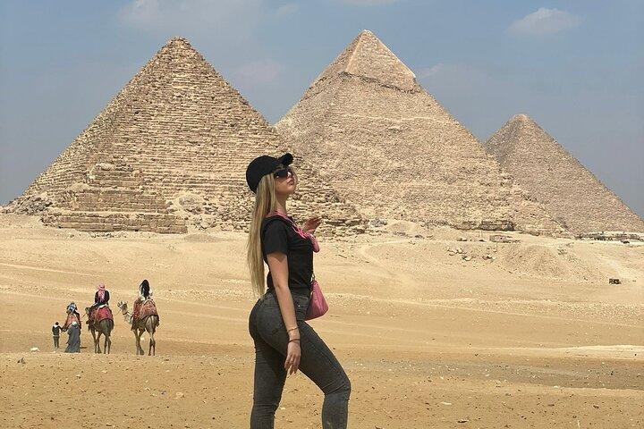 Full Day Private Guided Tours to Pyramids & Sphinx