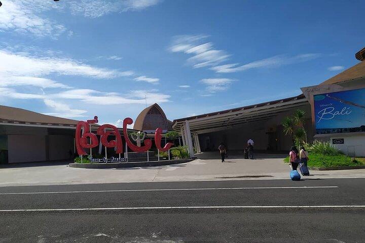 Private Arrival Transfer: Bali Airport to Kuta, Legian, Seminyak and Nusa Dua