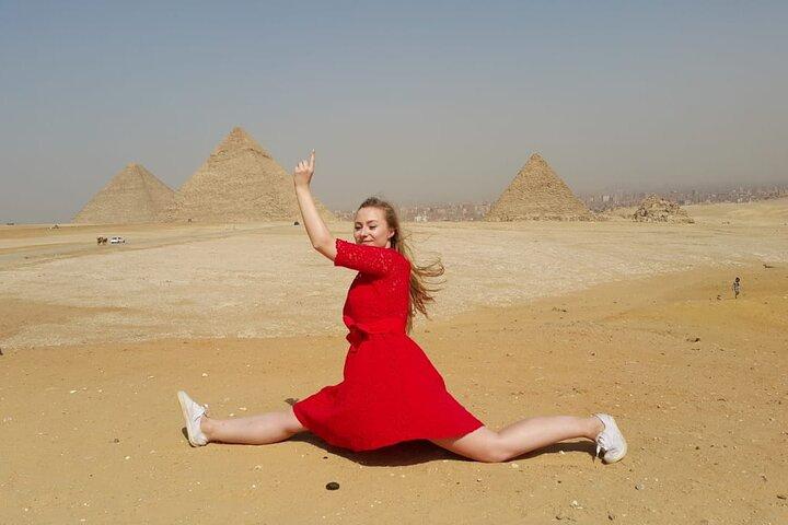 2 Days Private Guided tours to the Pyramids , Museum and more