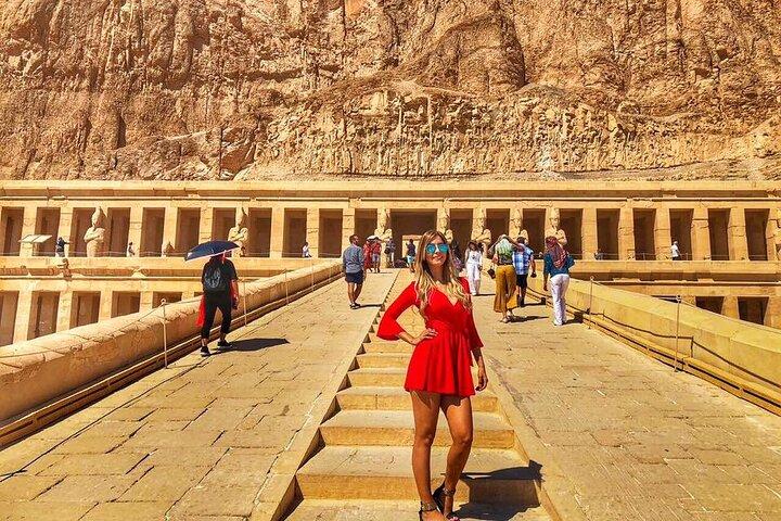Private 8-Hour East and West Bank of the Nile Tour from Luxor with felucca ride
