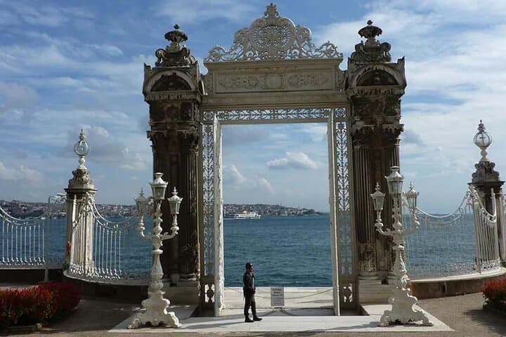 Afternoon Bosphorus Cruise Along the Shore