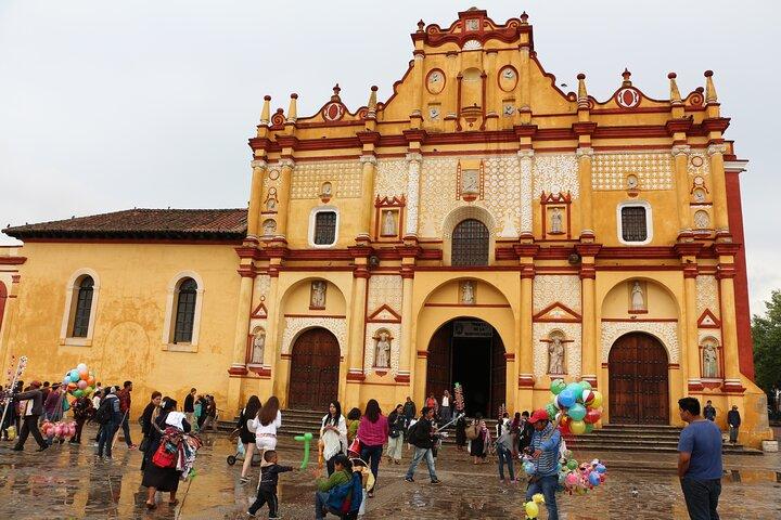 Tour to San Juan Chamula & Zinacantan Indian communities