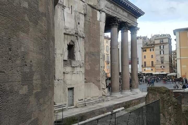 Pantheon: Tour with Archaeologist of the best preserved Roman work