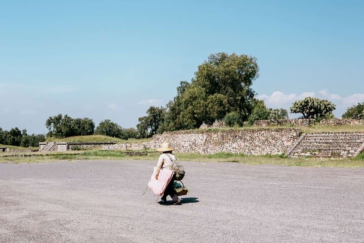 3X1 Teotihuacan, Basilica of Guadalupe, Tlatelolco and Tequila Tour