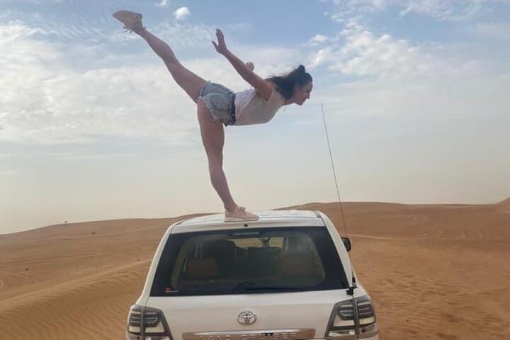 Dubai Desert Safari: 4x4 Pickup/Drop,Camel Ride, BBQ & Live Shows