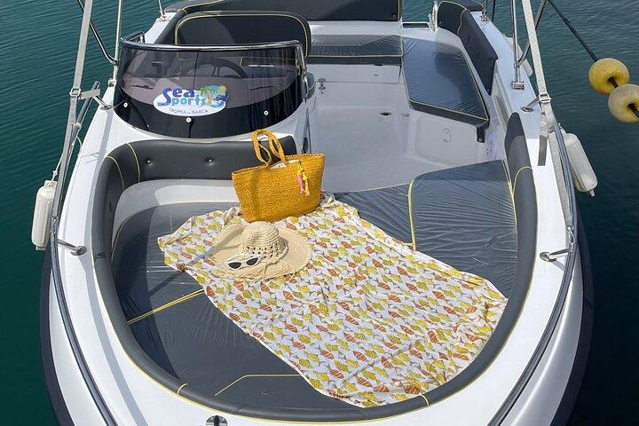 Tropea: Rent a New Marinello Boat. 4 Unforgettable hours, 5 seats