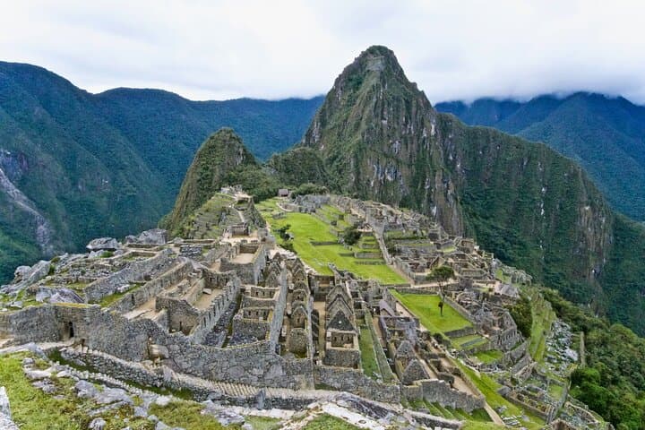 Short Inca Trail To Machu Picchu 2 Days and 1 Night