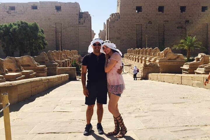 Cairo: Overnight all inclusive tour in Luxor & Hot air Balloon by Plane