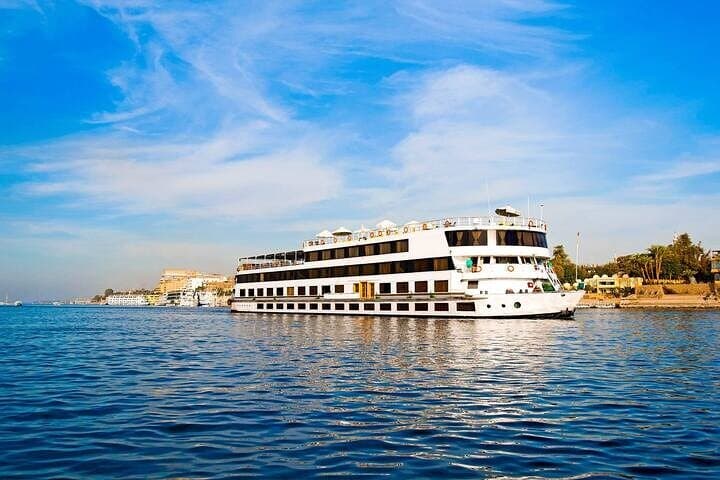 Private All-Inclusive 6 Night 7 Days Nile Cruise from Cairo by Plane