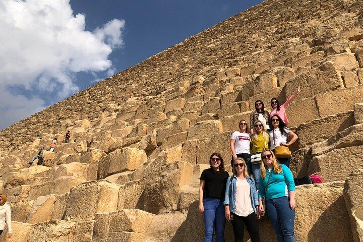Day tour with Guide to Giza Pyramids, Sakkara, Dahshur and Memphis