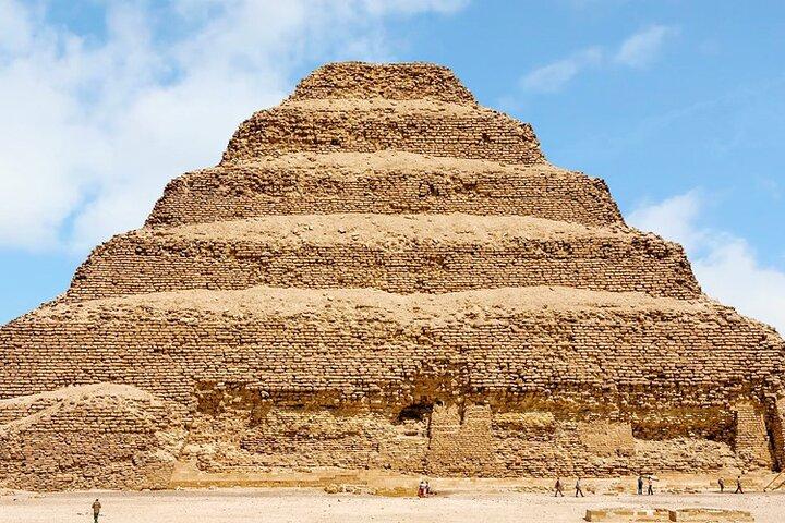 Allinclusive Private tour Giza Pyramids Sphinx Sakkara& Memphis