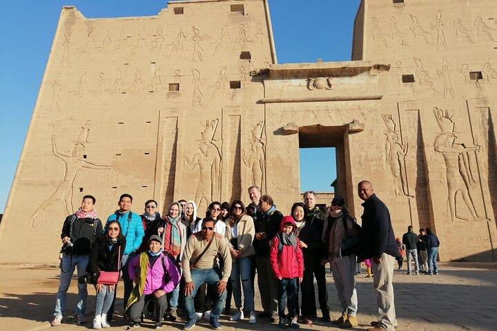 Luxor to Aswan ( 8 Days - 7 Nights ) 5-Stars Nile Cruise & Guided Sightseeing