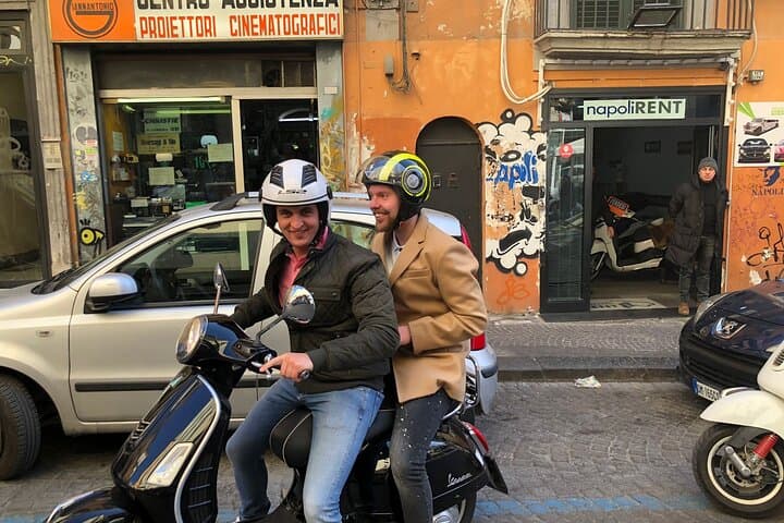 Scooter Tour In Naples