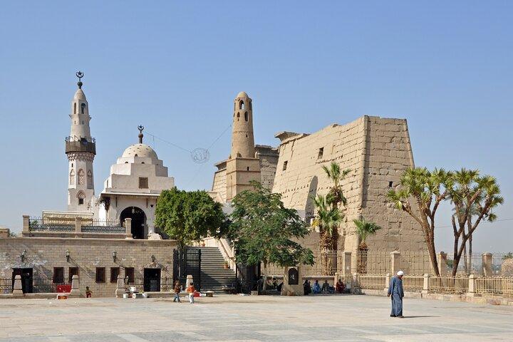 Tour in the tourist market in Luxor and the mosque of Sidi Abou El Haggag Luxor